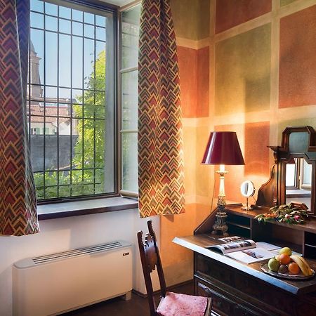 Palazzo Castiglioni Luxury Suite And Rooms Мантова Екстериор снимка