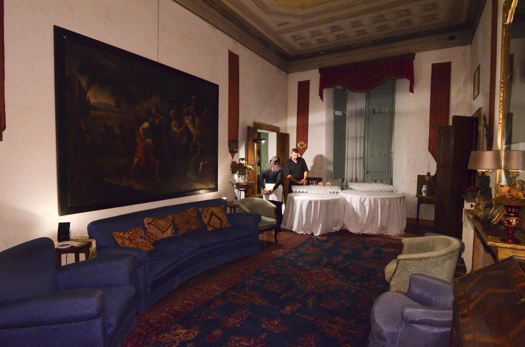 Palazzo Castiglioni Luxury Suite And Rooms Мантова Екстериор снимка