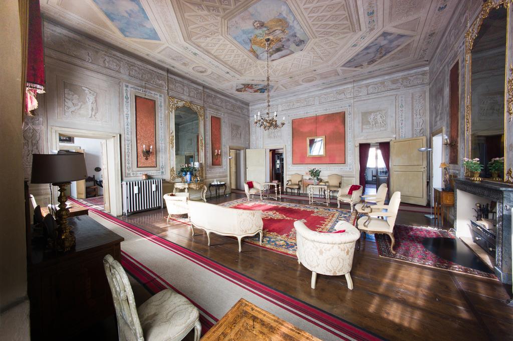 Palazzo Castiglioni Luxury Suite And Rooms Мантова Екстериор снимка