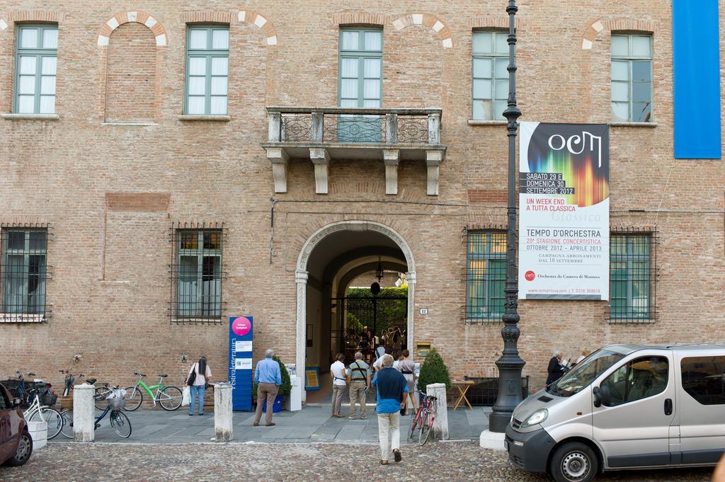 Palazzo Castiglioni Luxury Suite And Rooms Мантова Екстериор снимка