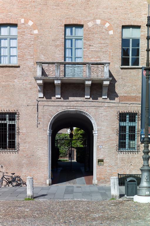 Palazzo Castiglioni Luxury Suite And Rooms Мантова Екстериор снимка