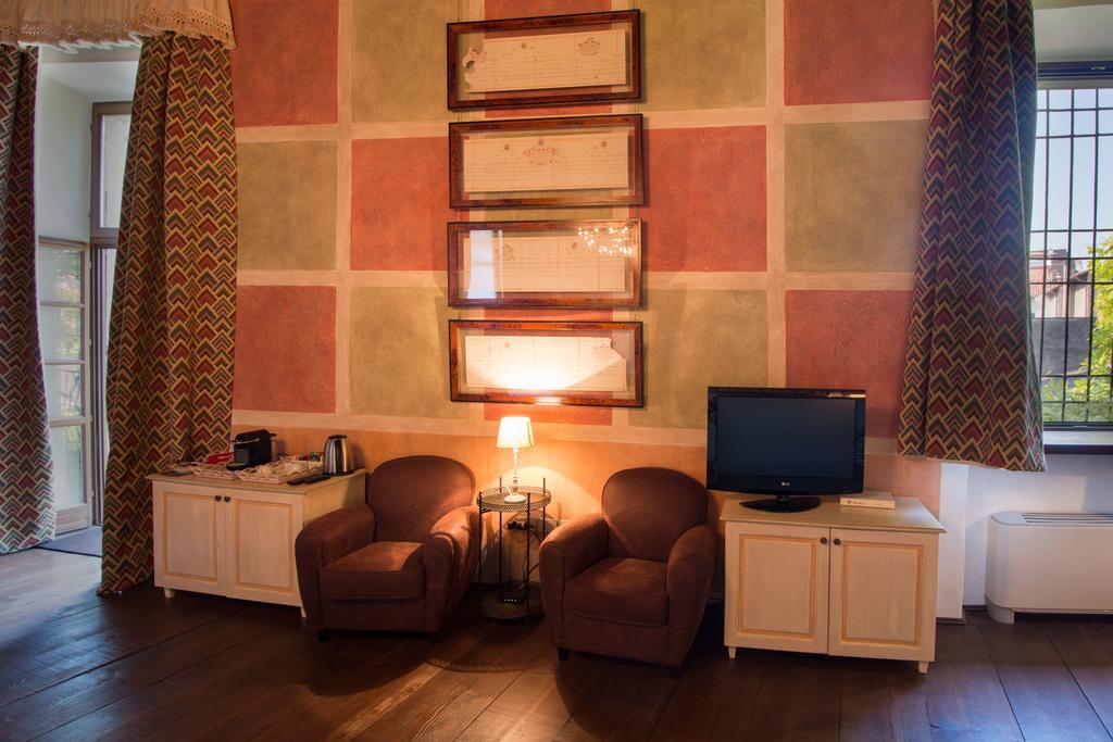 Palazzo Castiglioni Luxury Suite And Rooms Мантова Екстериор снимка