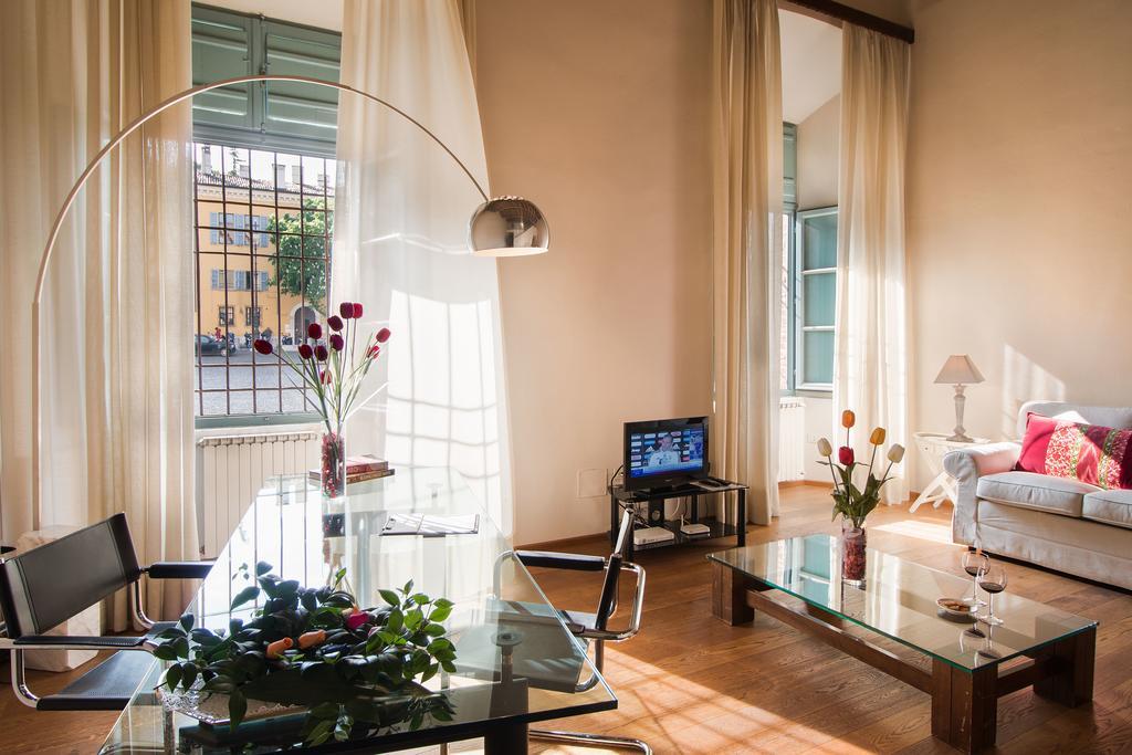 Palazzo Castiglioni Luxury Suite And Rooms Мантова Екстериор снимка